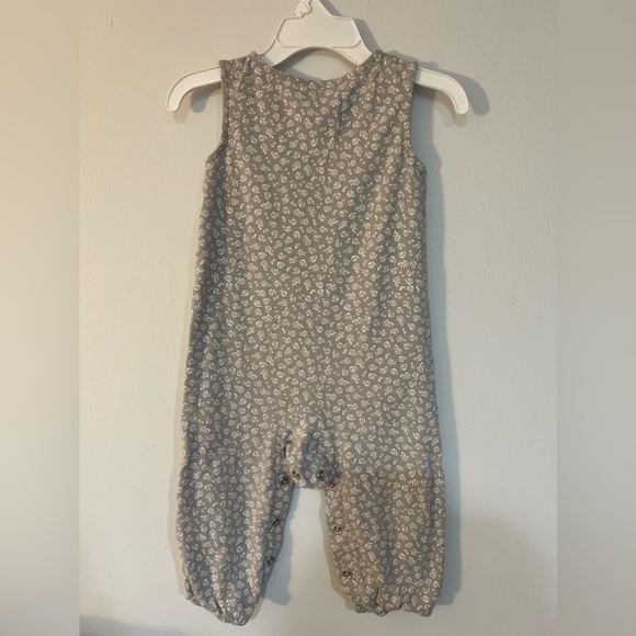 CARTERS 12 MONTH BUNDLE - Picture 3 of 7